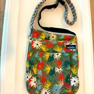 Kavu crossbody rope satchel